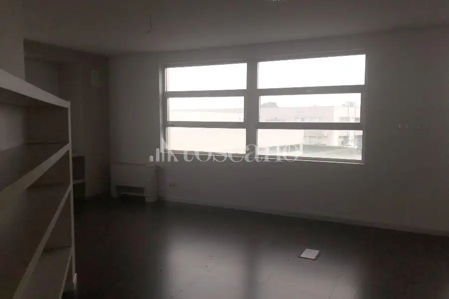 Ufficio in vendita di 280 mq a €190,000 (rif. BL6149VE)
