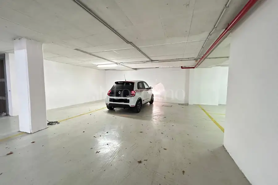 Posto Auto in vendita di 100 mq a €199.000 (rif. 36/2025)