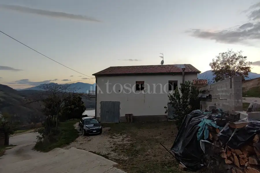 Casale in vendita di 150 mq a €230.000 (rif. 1/2025)