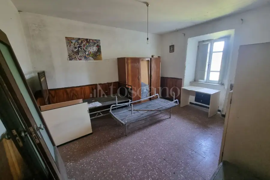 Casale in vendita di 660 mq a €95.000 (rif. 22/2025)