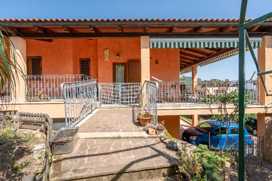 Villa in vendita di 200 mq a €350.000 (rif. 7/2025)