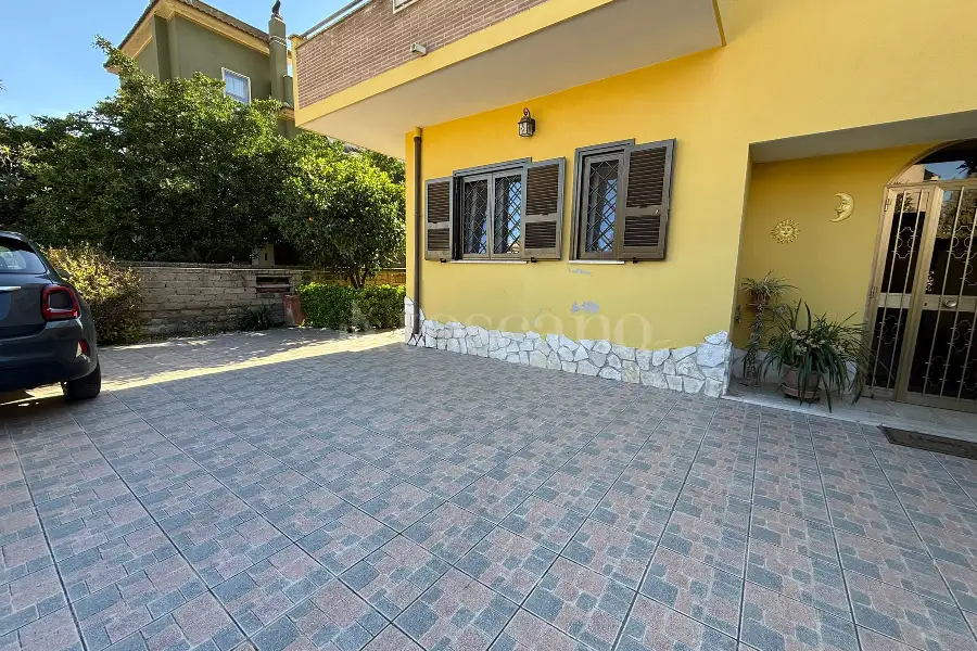 Villa Bifamiliare in vendita di 115 mq a €299.000 (rif. 12/2026)