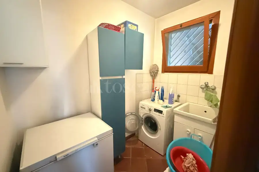 Villa Bifamiliare in vendita di 240 mq a €790.000 (rif. 10/2026)