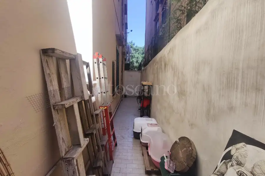 Palazzo in vendita di 1.500 mq a €2.200.000 (rif. 65/2026)