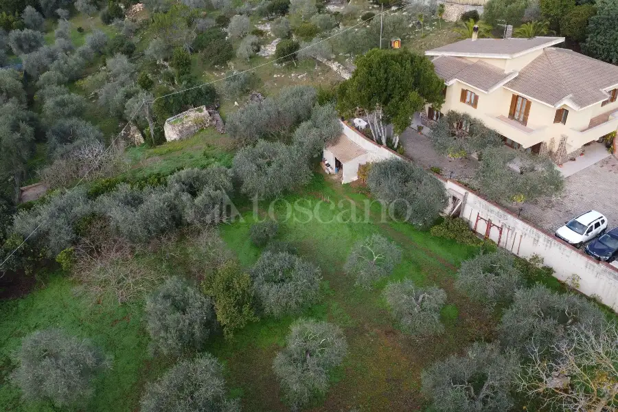 Villa in vendita di 600 mq a €590.000 (rif. 215/2025)