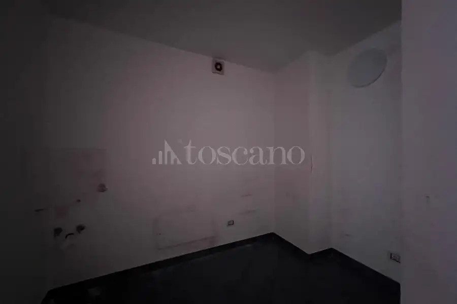 Negozio in affitto di 85 mq a €2.200 (rif. 20/2026)