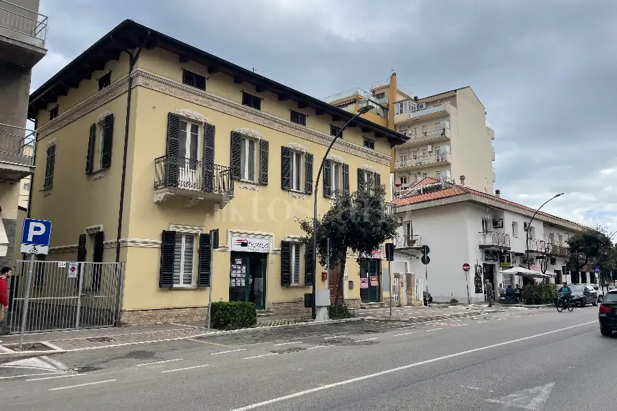 Palazzo in vendita di 350 mq a €685.000 (rif. 26/2024)