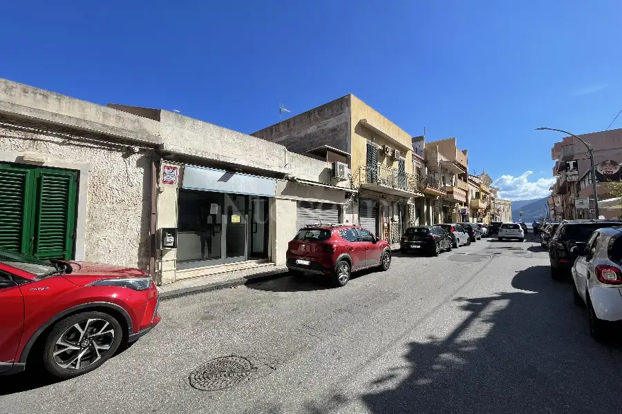 Negozio in vendita di 97 mq a €110.000 (rif. 43/2025)