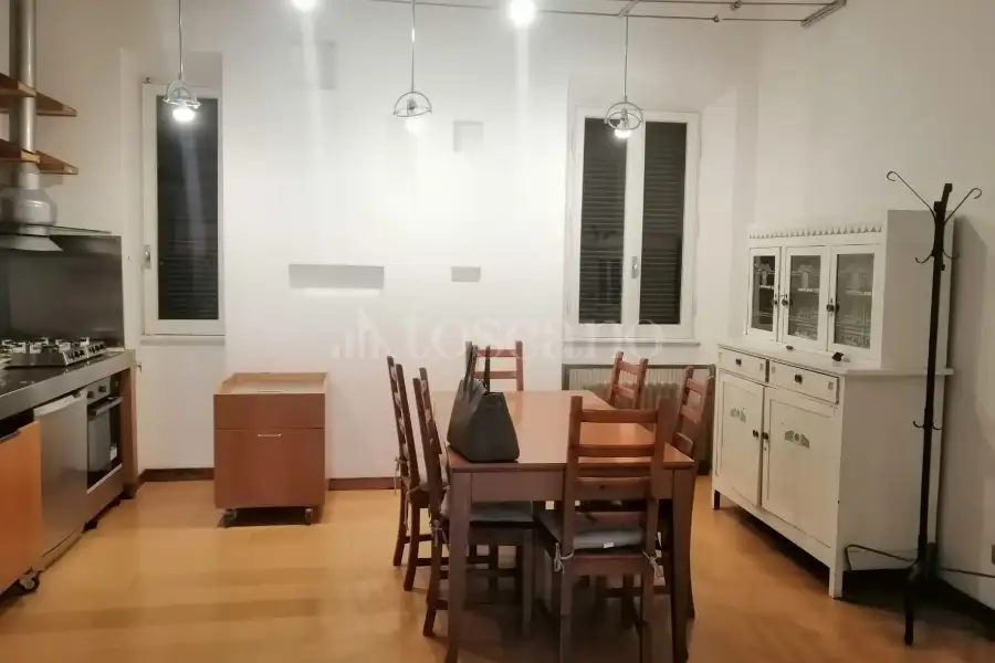 Casa in affitto di 95 mq a €2.000 (rif. 12/2026)