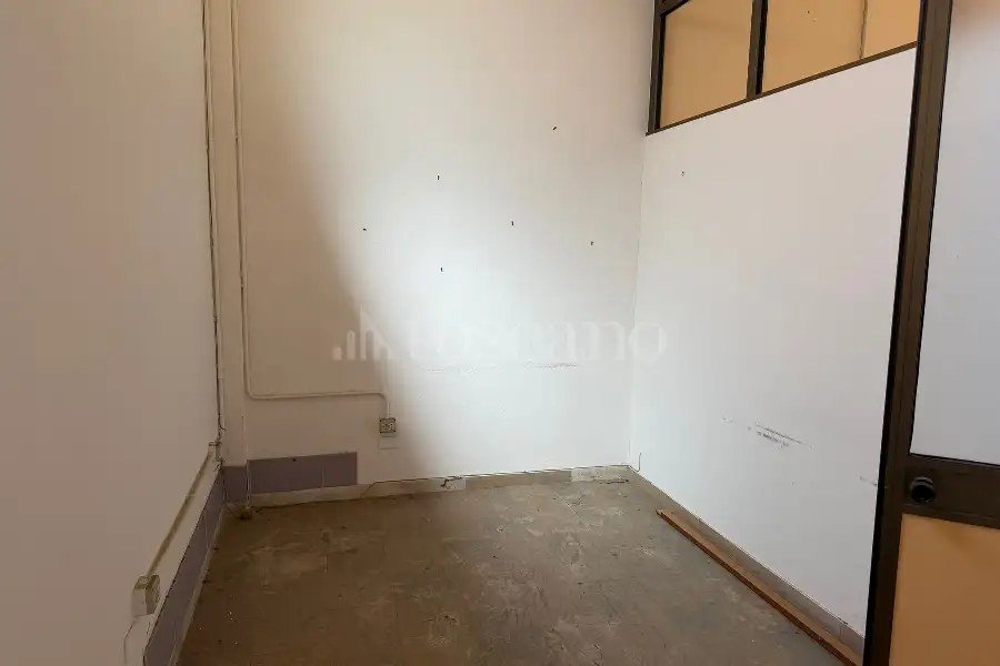 Negozio in vendita di 50 mq a €115.000 (rif. 33/2026)