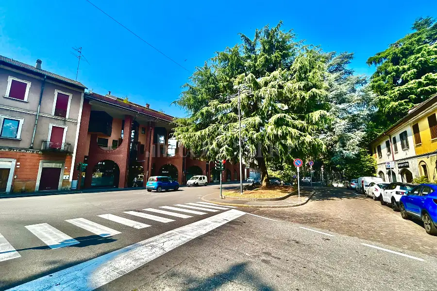 Negozio in affitto di 50 mq a €850 (rif. 20/2026)