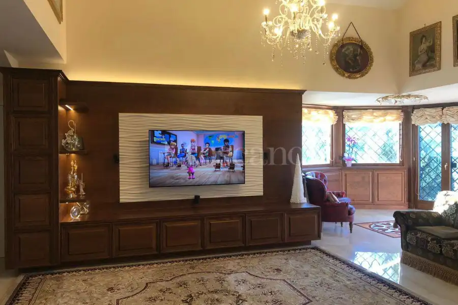 Villa in vendita di 650 mq a €998.000 (rif. 10/2024)