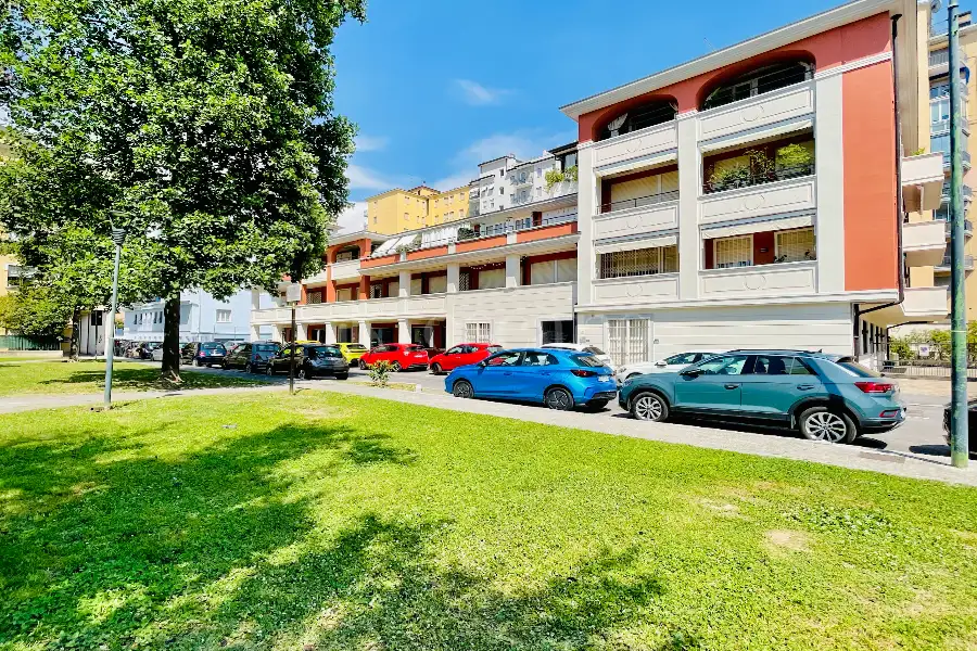 Ufficio in vendita di 300 mq a €650.000 (rif. 48/2026)