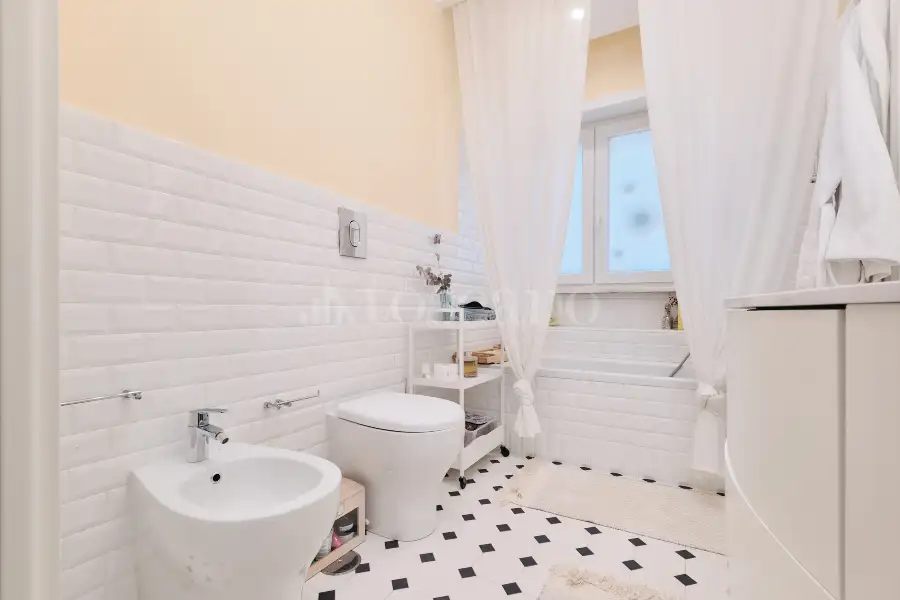 Villa Bifamiliare in vendita di 510 mq a €1.850.000 (rif. 30/2026)