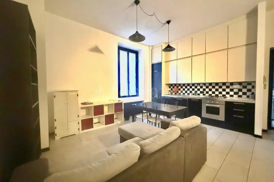 Casa in affitto di 85 mq a €1.540 (rif. 10/2026)