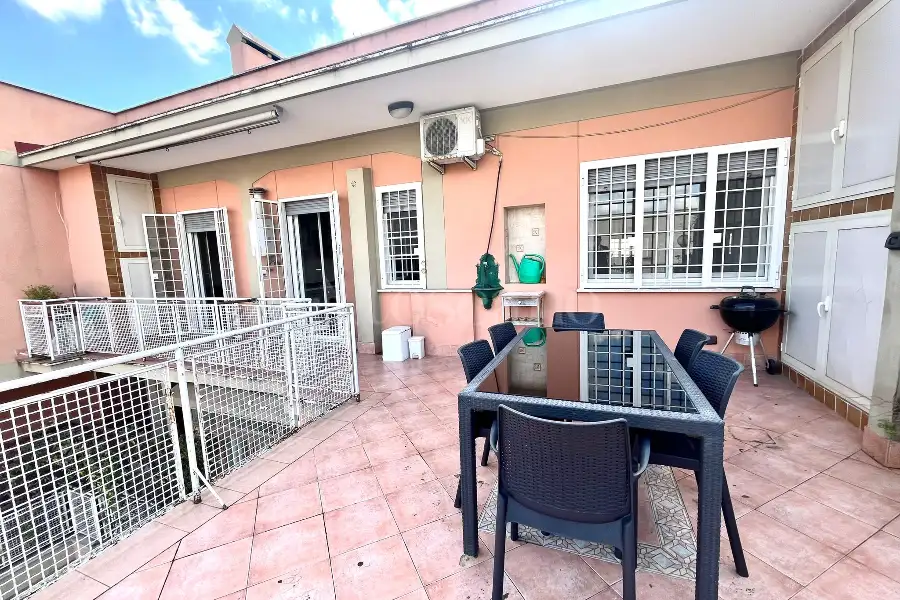 Attico in affitto di 60 mq a €1.100 (rif. 2/2026)