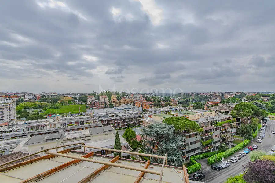 Superattico in vendita di 105 mq a €699.000 (rif. 11/2026)