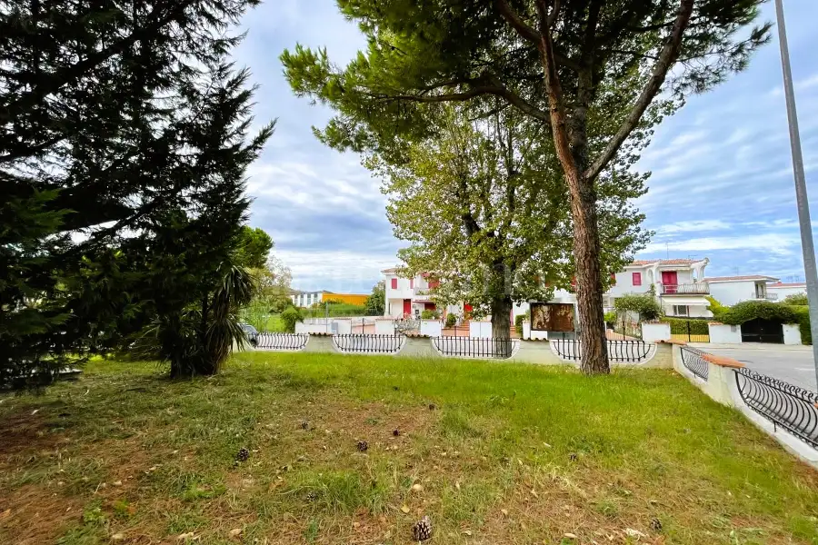 Villa in vendita di 305 mq a €650.000 (rif. 12/2025)