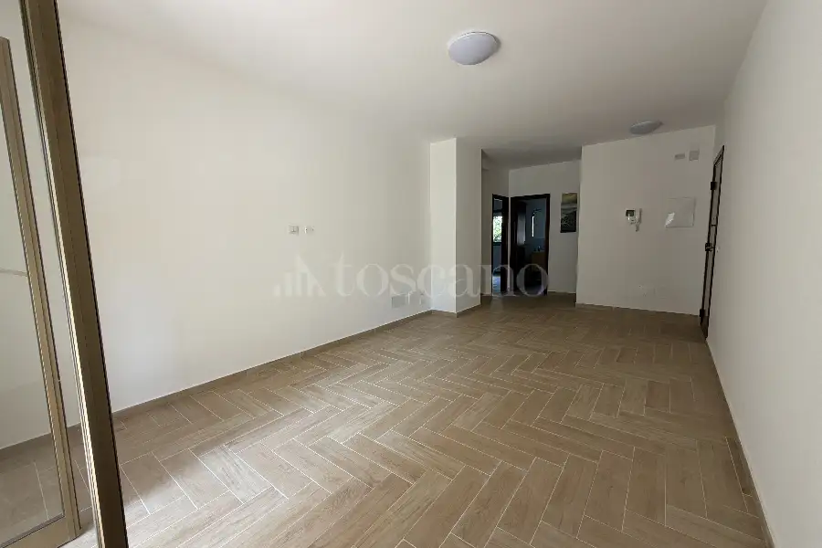 Ufficio in affitto di 98 mq a €850 (rif. 77/2026)