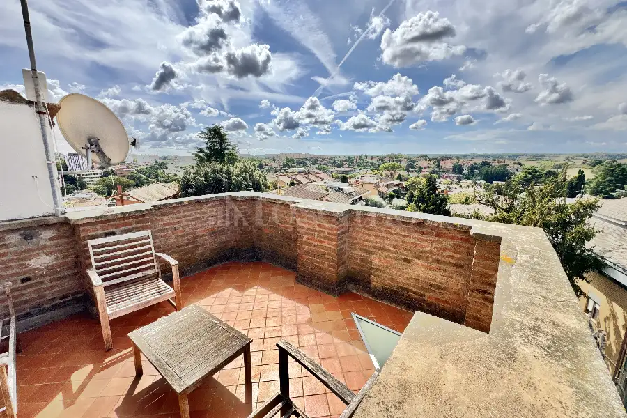 Casa Indipendente in vendita di 110 mq a €319.000 (rif. 25/2026)