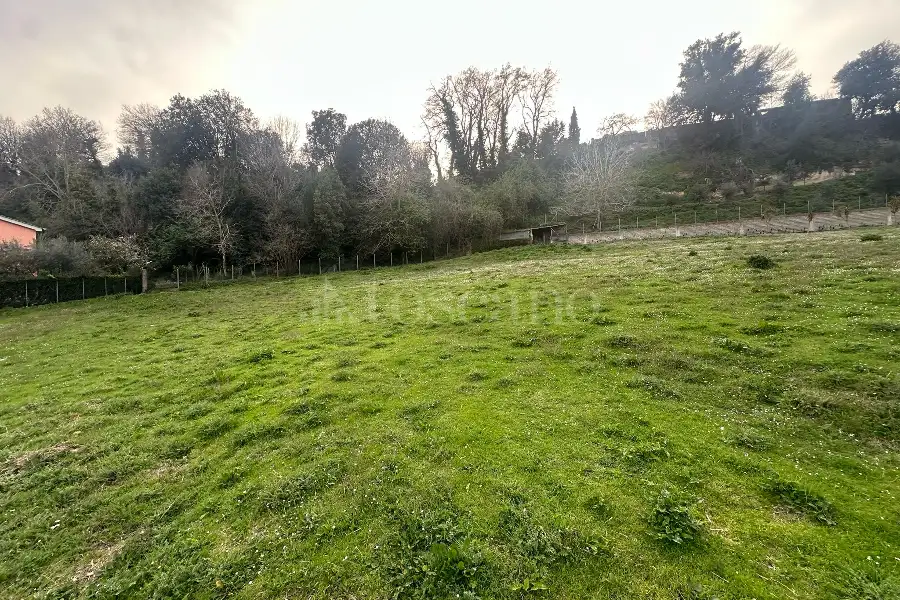 Edificabile Residenziali in vendita di 1.800 mq a €367.500 (rif. 31/2026)