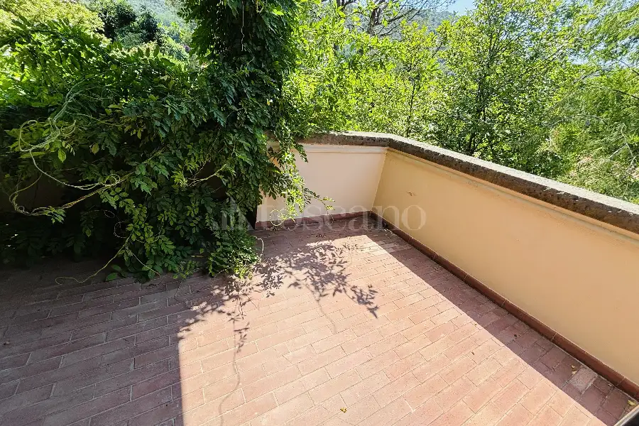 Villa in vendita di 385 mq a €880.000 (rif. 39/2026)