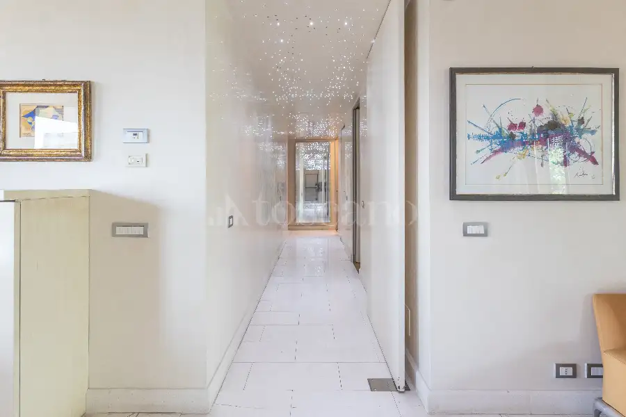 Attico in vendita di 330 mq a €4.900.000 (rif. 62/2026)