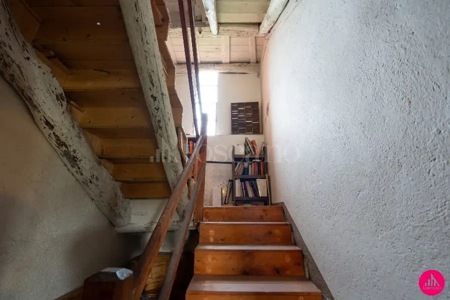 Casale in vendita di 375 mq a €180.000 (rif. 21/2026)