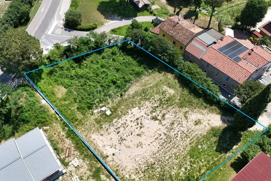Edificabile Residenziali in vendita di 1.800 mq a €255.000 (rif. 28/2024)