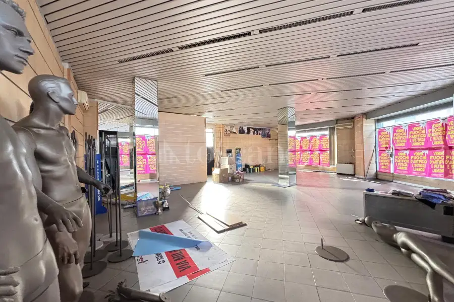 Negozio in vendita di 110 mq a €150.000 (rif. 1/2026)