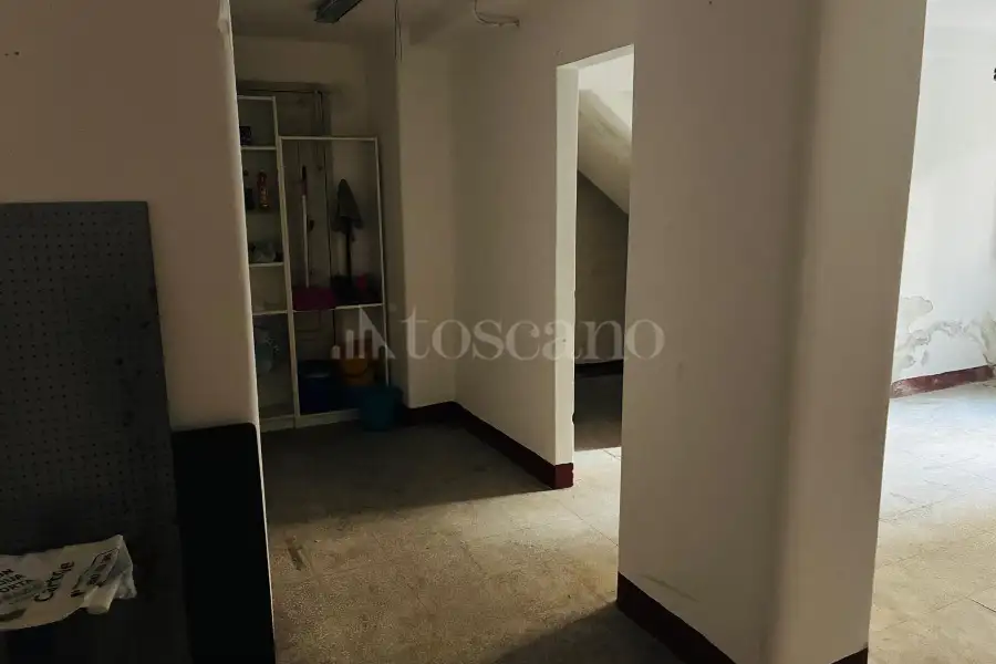 Box in vendita di 79 mq a €59.000 (rif. 5/2026)
