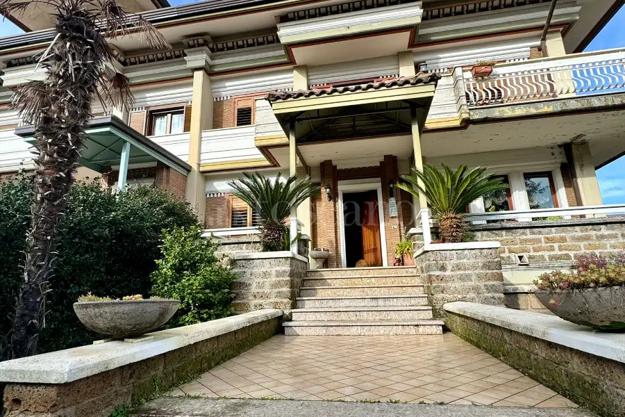 Casa in vendita di 190 mq a €320.000 (rif. 98/2025)