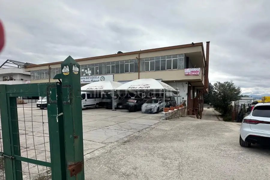 Negozio in vendita di 4.995 mq a €1.500.000 (rif. 118/2025)