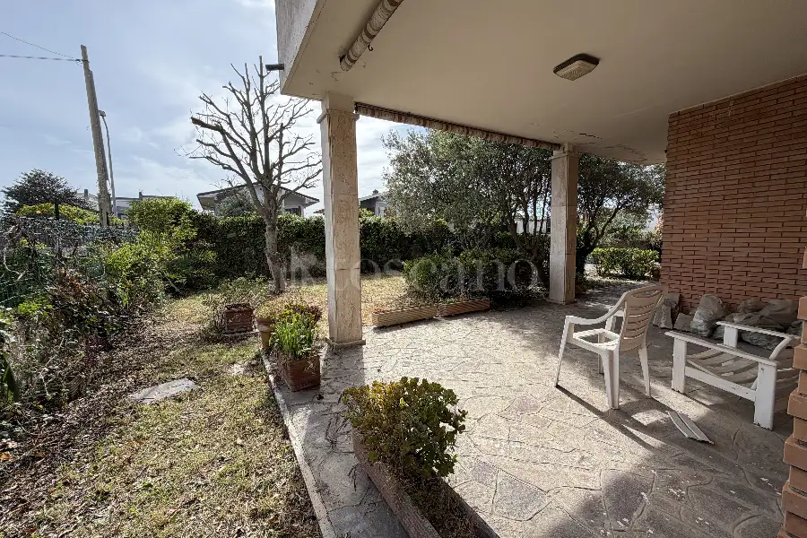 Casa Indipendente in vendita di 230 mq a €255.000 (rif. 23/2026)
