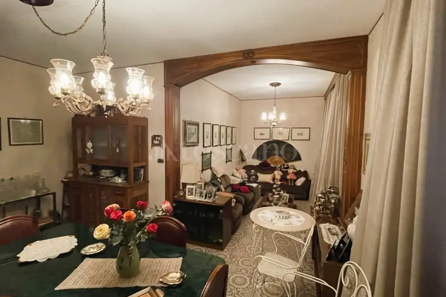 Casa Indipendente in vendita di 310 mq a €159.000 (rif. 1/2026)