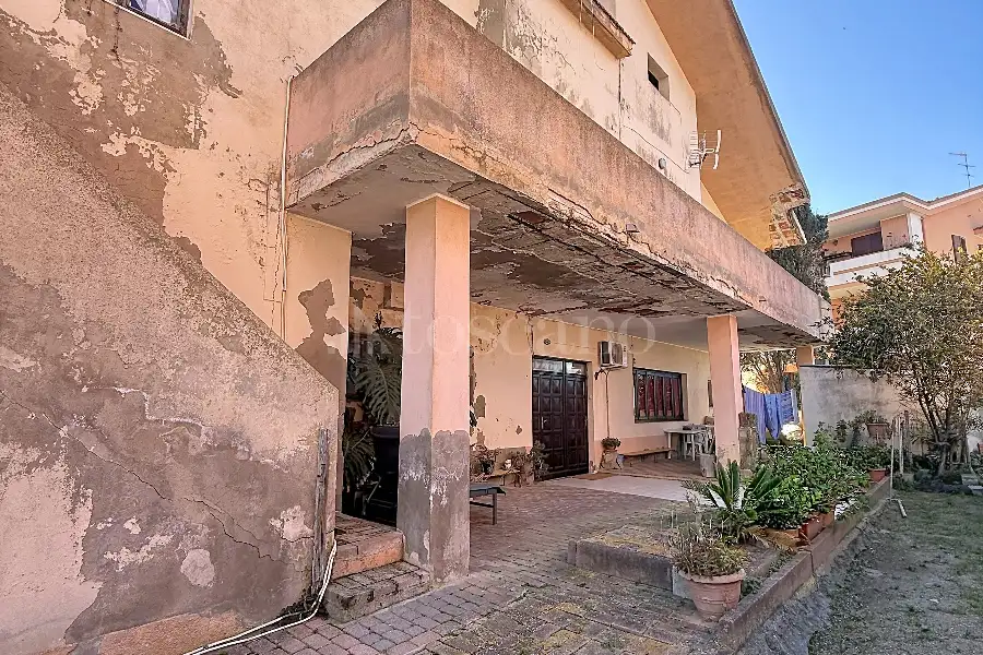 Villa in vendita di 500 mq a €367.000 (rif. 86/2026)