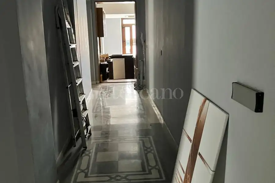 Negozio in affitto di 200 mq a €2.000 (rif. 76/2026)