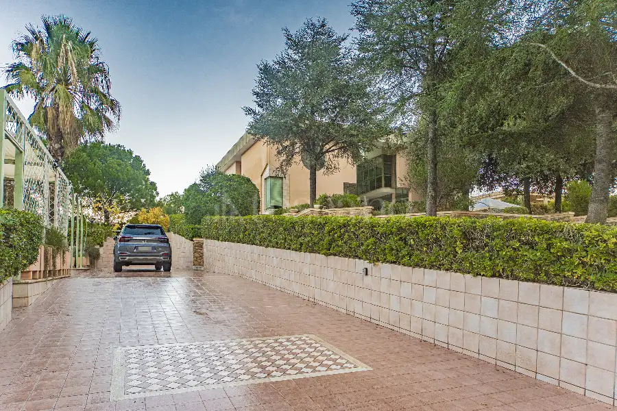 Villa in vendita di 500 mq a €990.000 (rif. 100/2025)