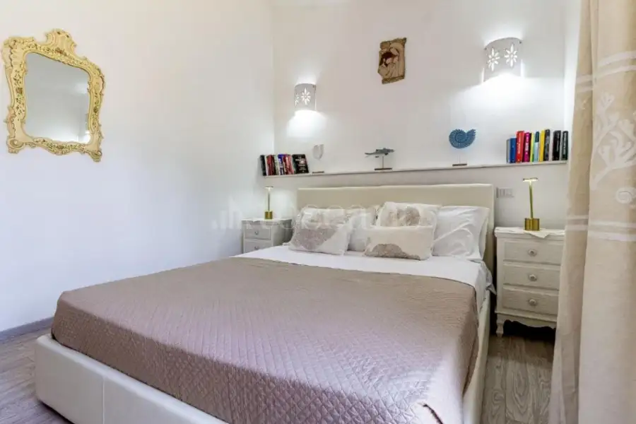 Villino a Schiera in vendita di 107 mq a €860.000 (rif. 24/2026)
