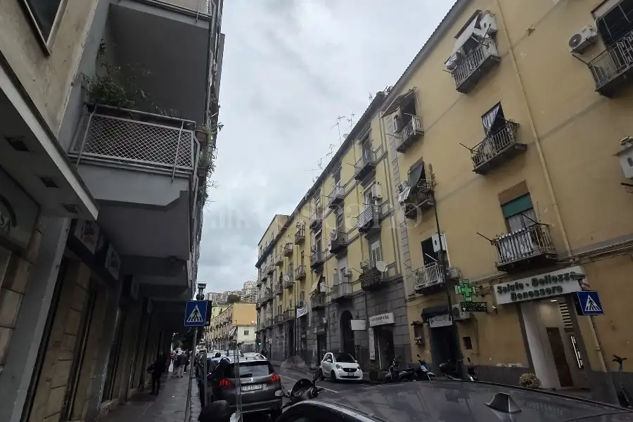 Negozio in affitto di 25 mq a €750 (rif. 14/2026)
