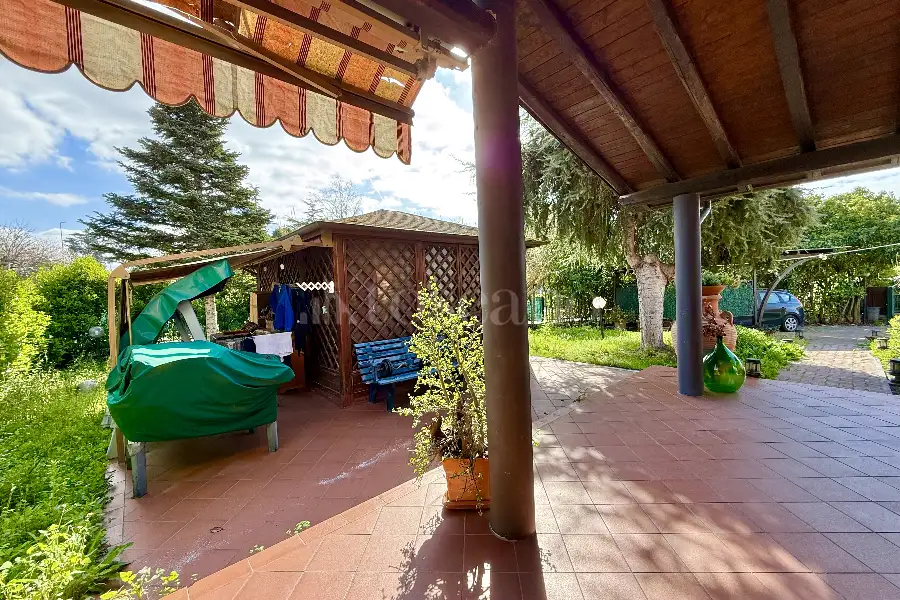 Villa Plurifamiliare in vendita di 100 mq a €269.000 (rif. 12/2026)