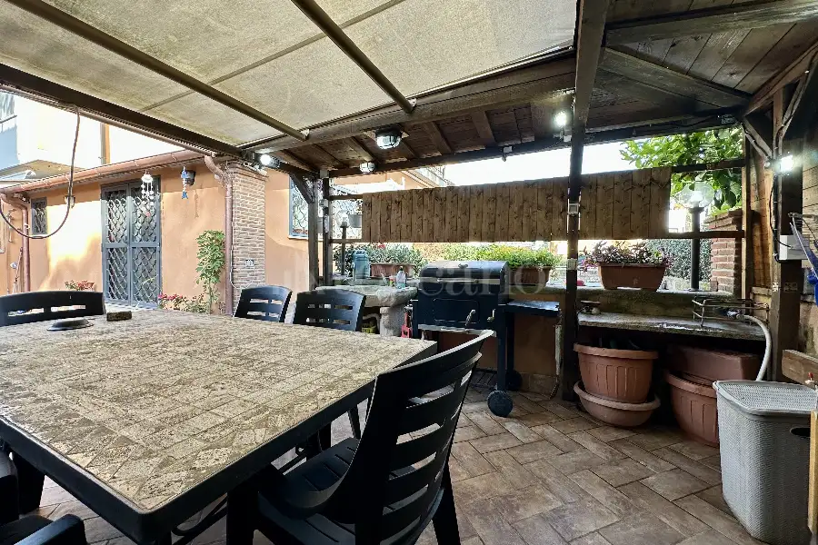 Villa Bifamiliare in vendita di 210 mq a €275.000 (rif. 27/2026)