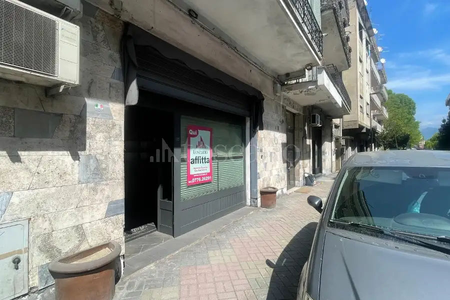 Negozio in affitto di 56 mq a €600 (rif. 13/2026)