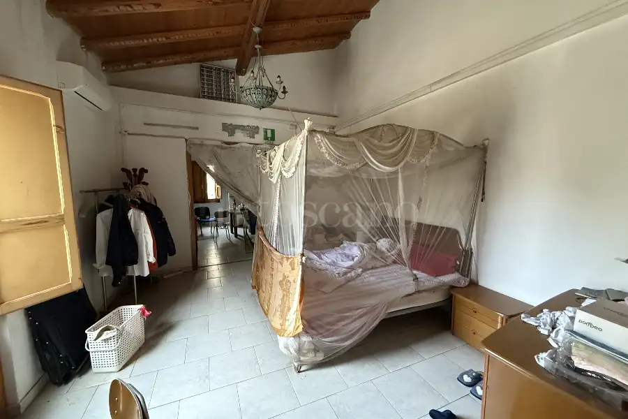 Casa Indipendente in vendita di 417 mq a €298.000 (rif. 208/2024)