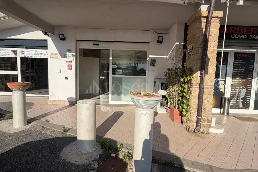 Negozio in vendita di 32 mq a €105.000 (rif. 71/2026)