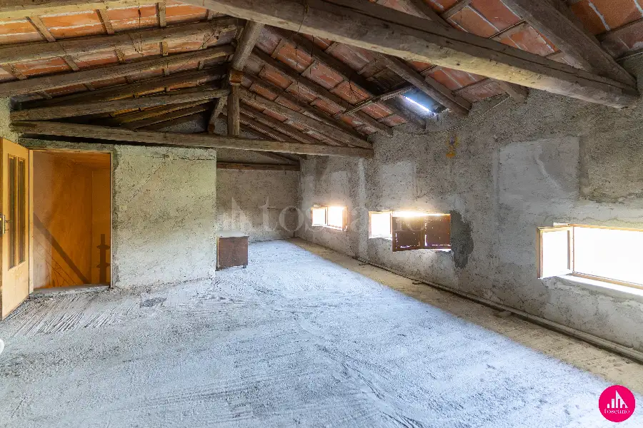Villino a Schiera in vendita di 240 mq a €209.000 (rif. 85/2026)