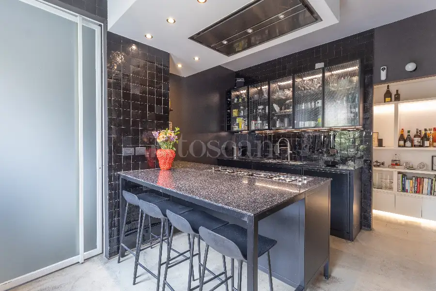 Casa in vendita di 210 mq a €2.600.000 (rif. 45/2026)