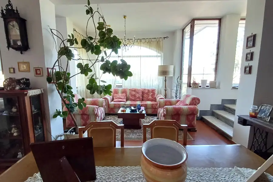 Villa in vendita di 250 mq a €349.000 (rif. 12/2025)