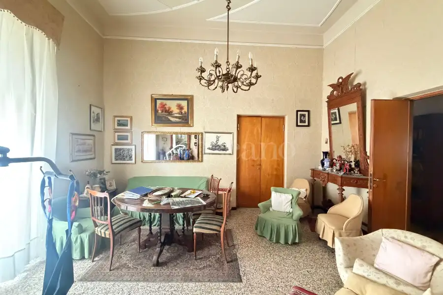 Casa in vendita di 274 mq a €285.000 (rif. 56/2026)