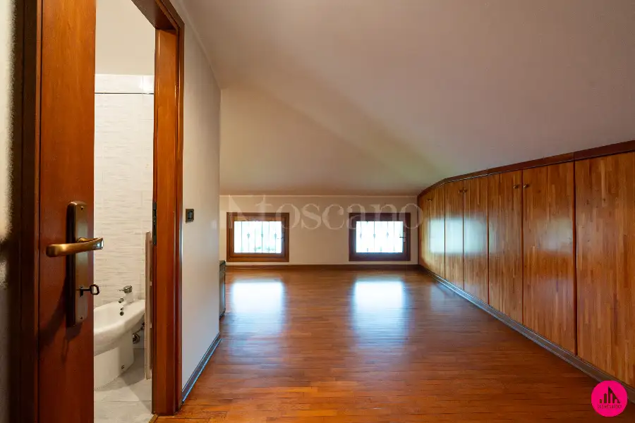 Villino a Schiera in vendita di 228 mq a €395.000 (rif. 177/2026)